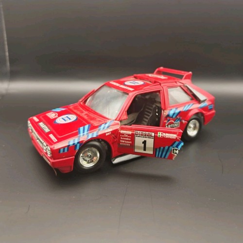 Lancia delta martini racing - s4,